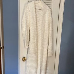 Pottery Barn Waffle robe creamy white (fleece)